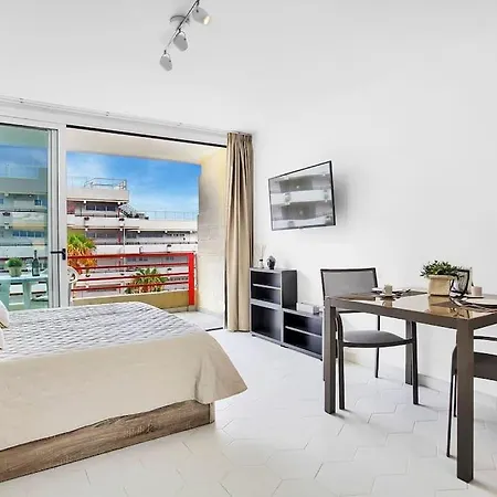 Apartman Alexander Playa De Americas