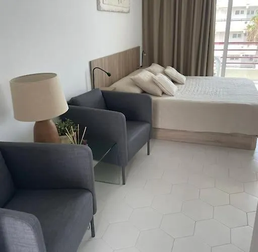 Alexander Playa De Americas Apartman